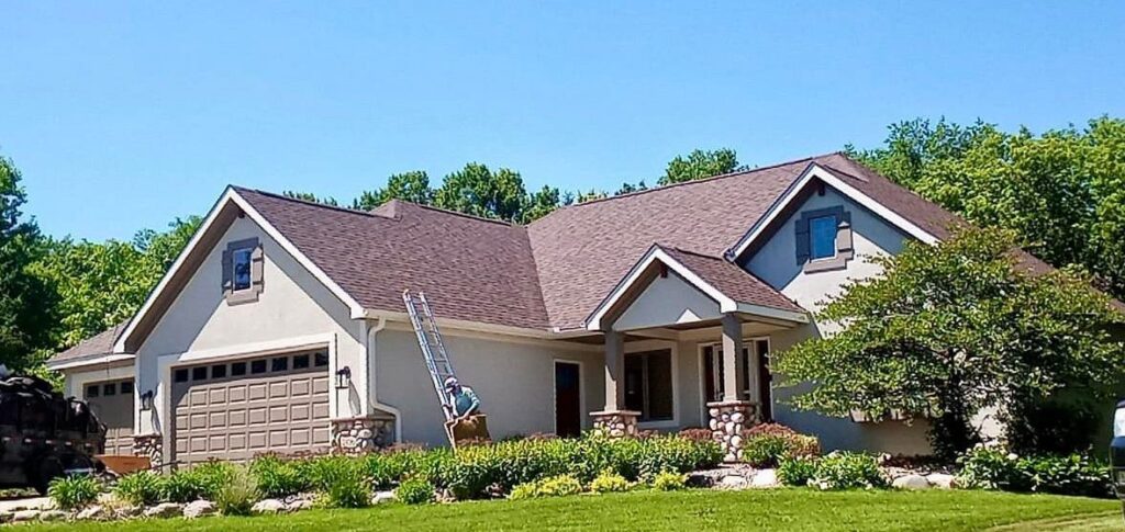 licensed roofer in Minneapolis